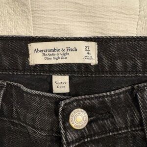 Abercrombie, straight, curve love 27 / 4 short